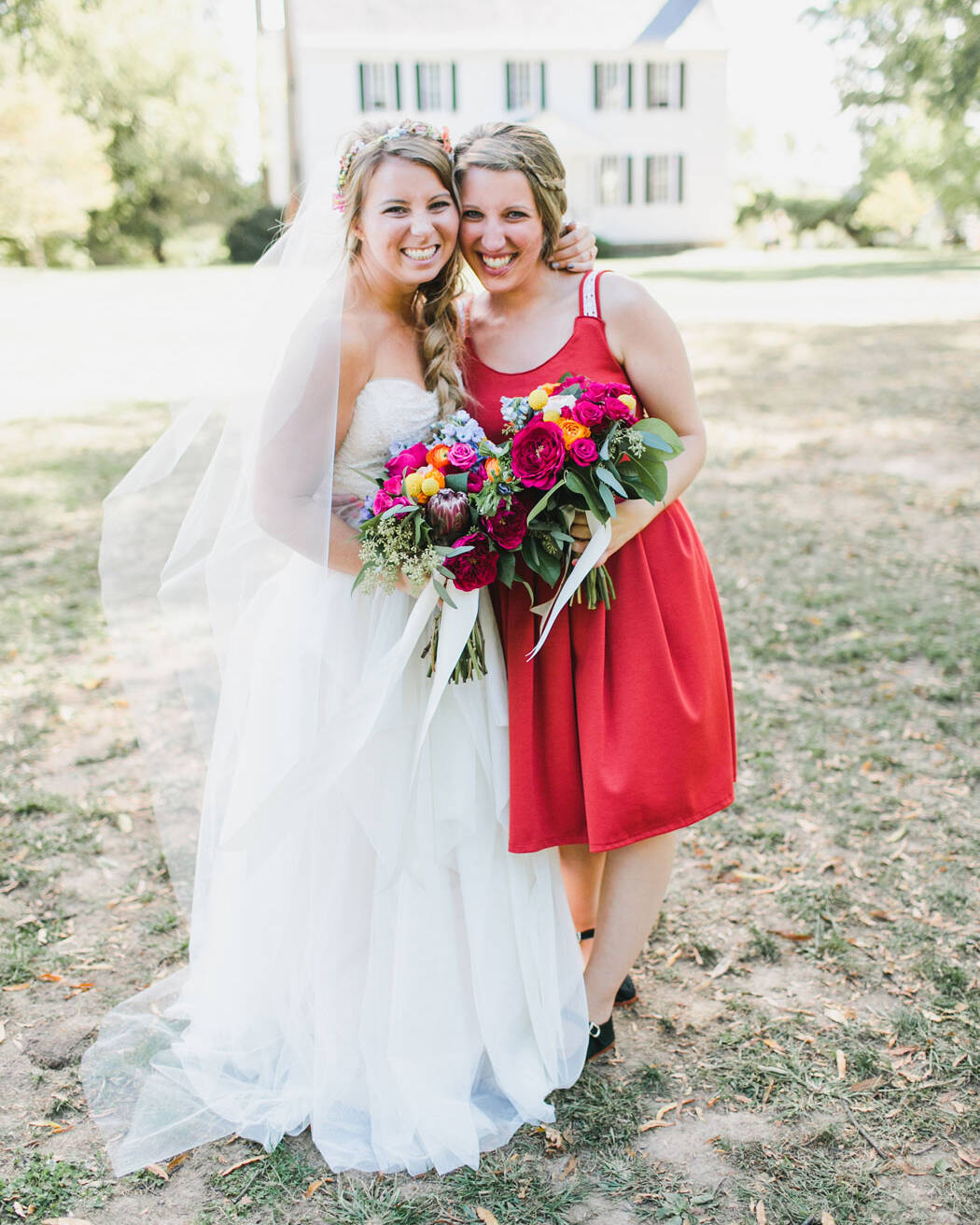 IBTD Portfolio | Bride and her bridesmaid
